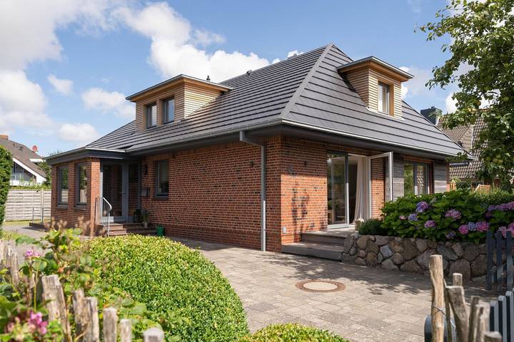 Ferienhaus für 5 Personen, mit Terrasse und Garten sowie Sauna in Nieblum