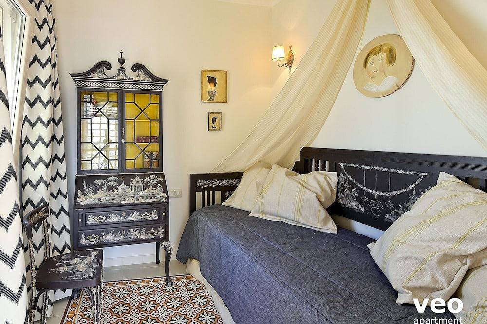 Ganze Wohnung, Quintana Terrasse. 5 Schlafzimmer, 3 Bäder, Terrasse. Für 10 Personen. in Casco Antiguo, Sevilla