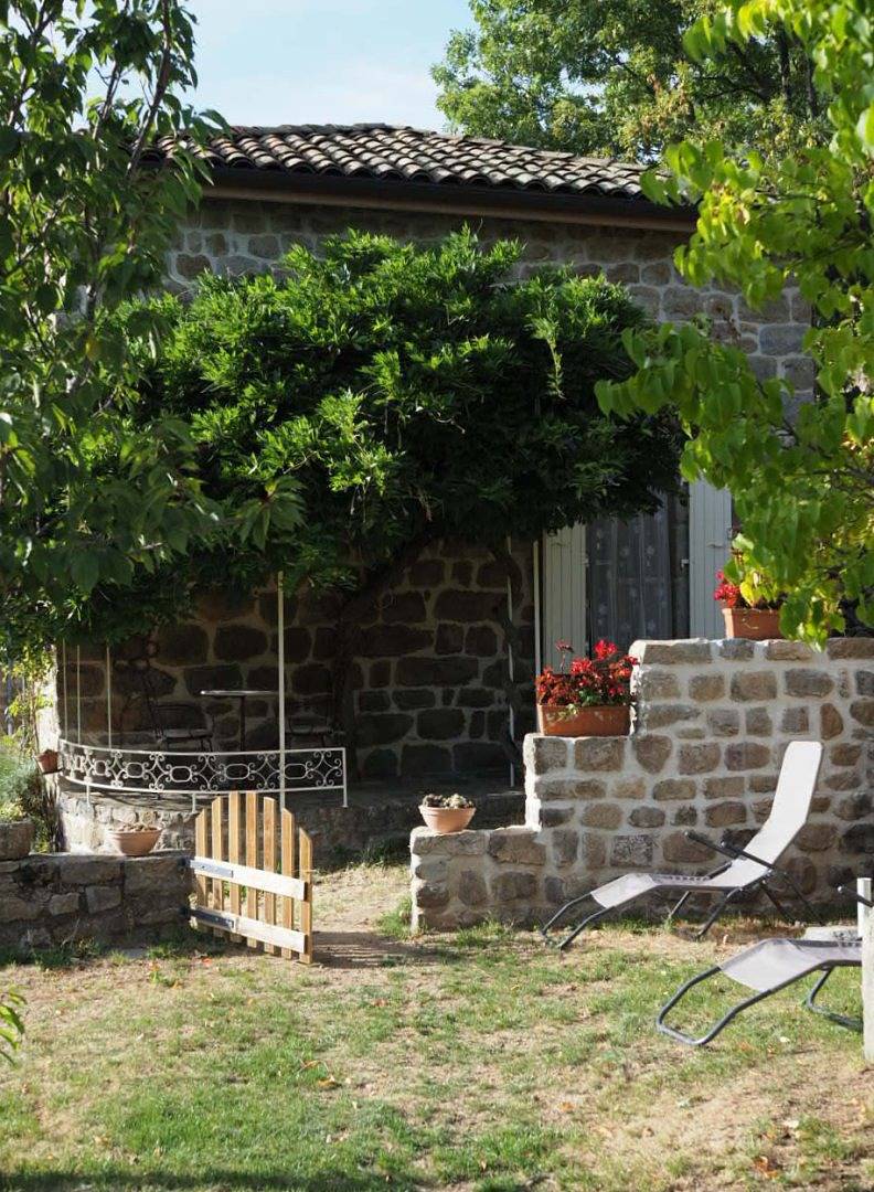 La petite maison en pierres in Mariac, Parc naturel régional des Monts d'Ardèche