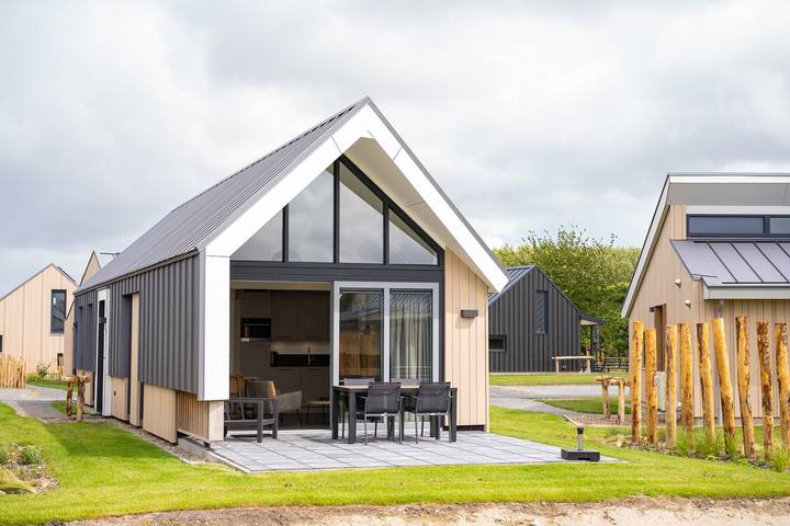 Vacation rental for 4 people, with Balcony/Terrace and Terrace as well as Yard and Pool in Breskens