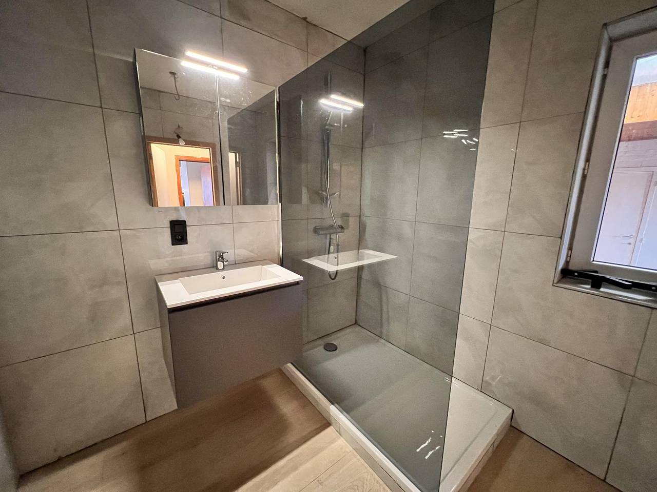 8P 4B Beautiful house with 4 bedrooms in Hees in Bilzen, Hoge Kempen