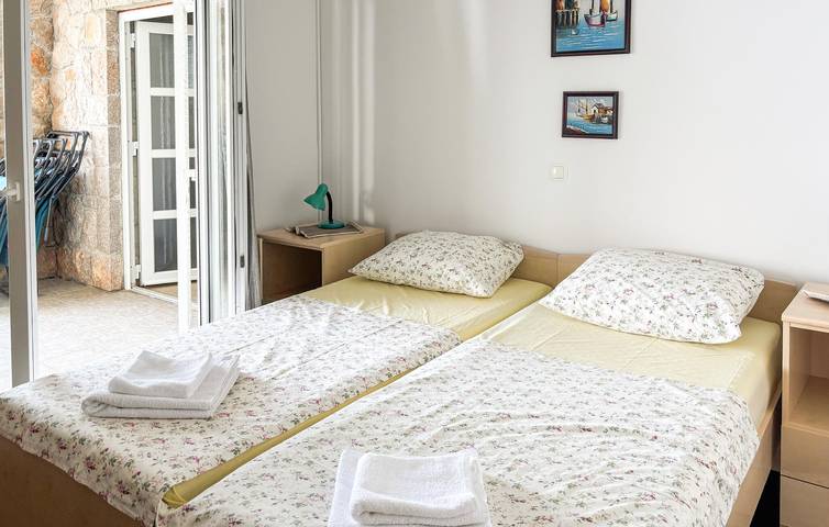 Urlaub am Meer: Apartment mit Meerblick, Terrasse und moderner Ausstattung in Lukovo, Kvarner Festland