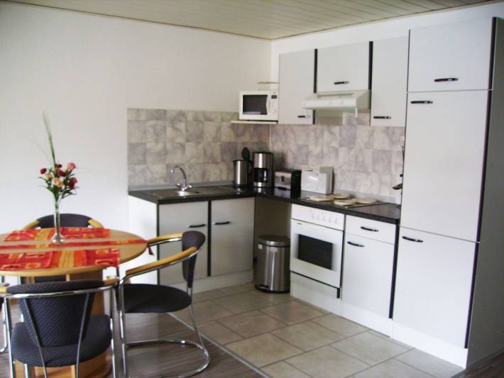 Ferienwohnung/Pension Hensler - Ferienwohnung mit 60 qm im Obergeschoss, max. für 2 Personen in Herbstein, Vogelsberg Region
