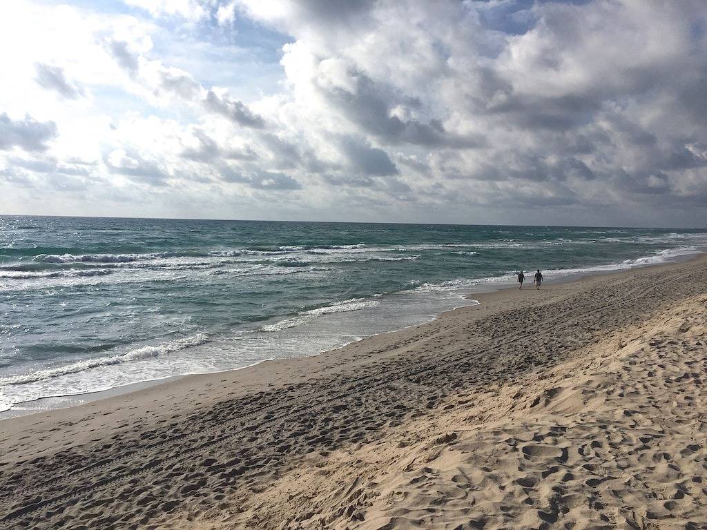 Ganze Wohnung, Aktualisiert Bella Vista Condo On Carlin Park - Gehentfernung zum Strand in Jupiter, Palm Beach County