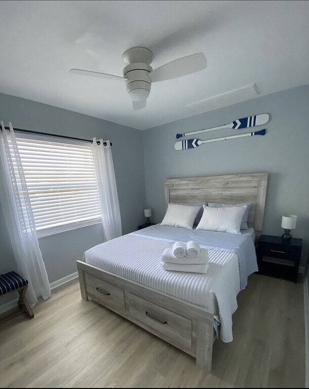 Tropical Backyard Heated Pool House Close to Beach in Largo, Pinellas County