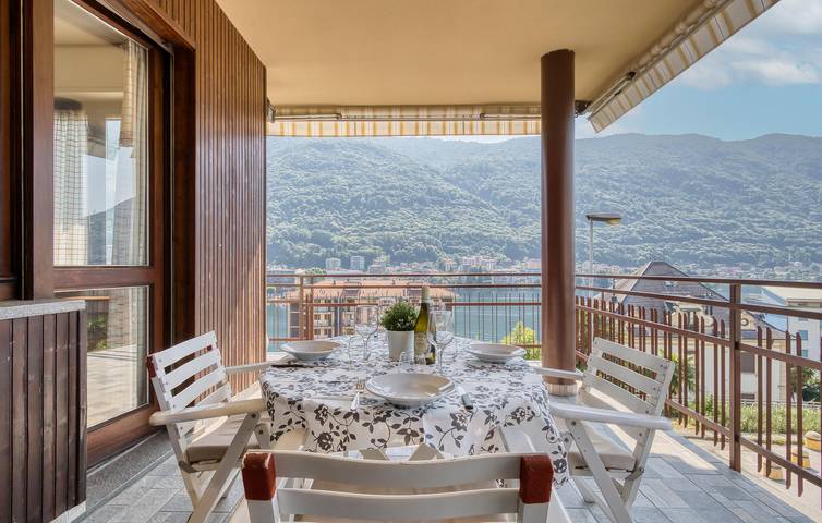 Gîte pour 6 personnes, avec terrasse et vue sur le lac à Omegna - 4