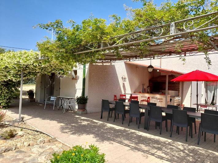 Location de vacances pour 4 personnes, avec piscine ainsi que terrasse et jardin à Trouillas - 2