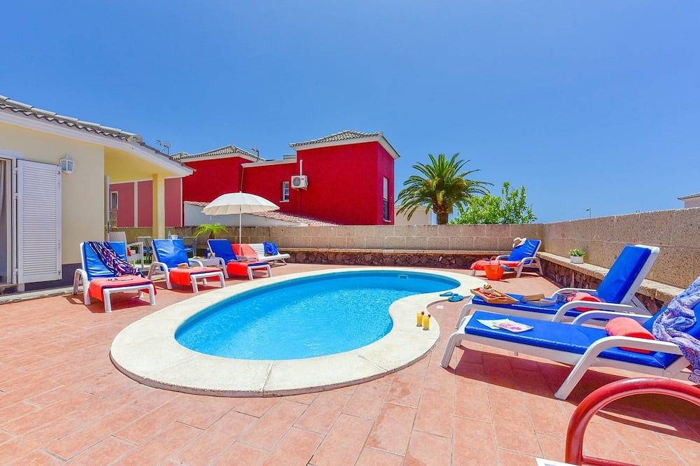 Villa Atenas by Villa Plus in Miraverde, Adeje