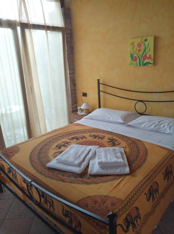 Chambre d’hôte pour 2 personnes, avec jardin ainsi que vue et terrasse, animaux acceptés à Sirmione - 4