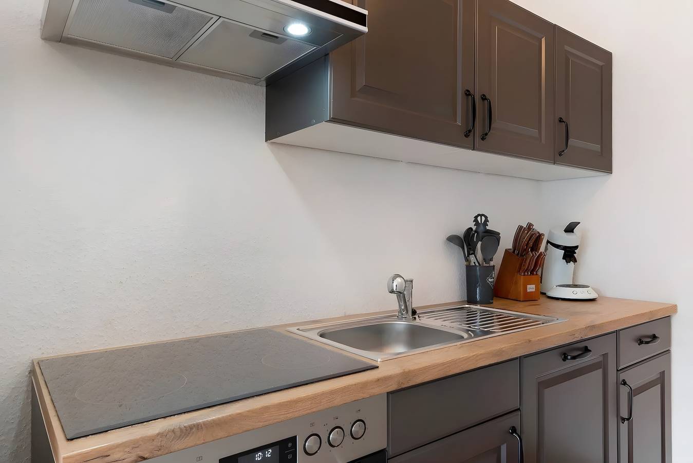 Ολόκληρο το διαμέρισμα, White House Apartments 1 & 2 with Private Terrace, Balcony, and Wi-Fi in Europa-Park, Kappel-Grafenhausen