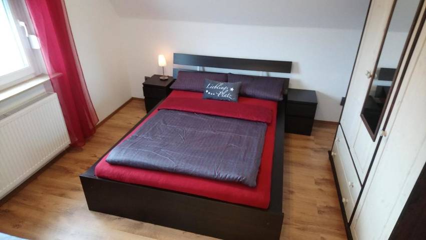 Ferienwohnung für 3 Personen, mit Terrasse und Garten sowie Ausblick