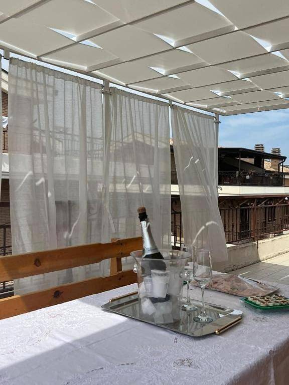 B&b per 6 persone, con Balcone e Terrazza nonché Giardino e Piscina a Torremaggiore