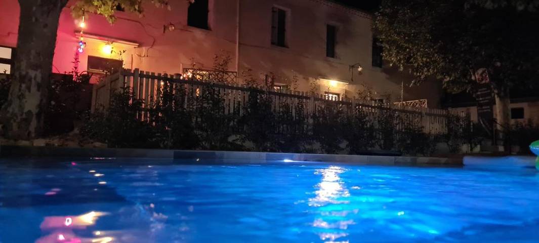 Location de vacances pour 6 personnes, avec jardin et piscine à Roujan - 4