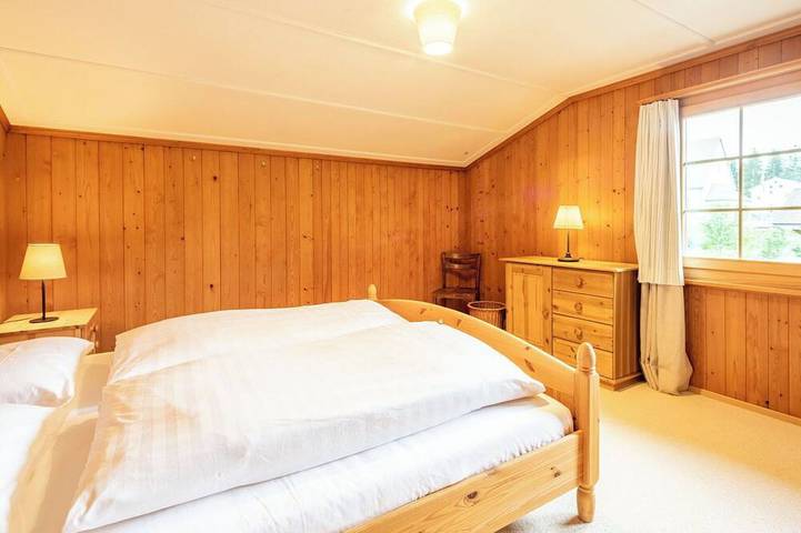 Schönes alleinstehendes Ferienhaus für 11 Personen mit  W-Lan, Tv, Balkon und Panoramablick in Flims-Dorf, Flims