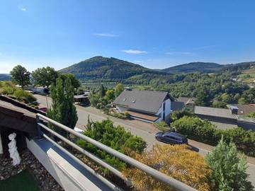 Ferienwohnung für 2 Personen, mit Balkon und Ausblick sowie Balkon/Terrasse und Seeblick in Winterberg