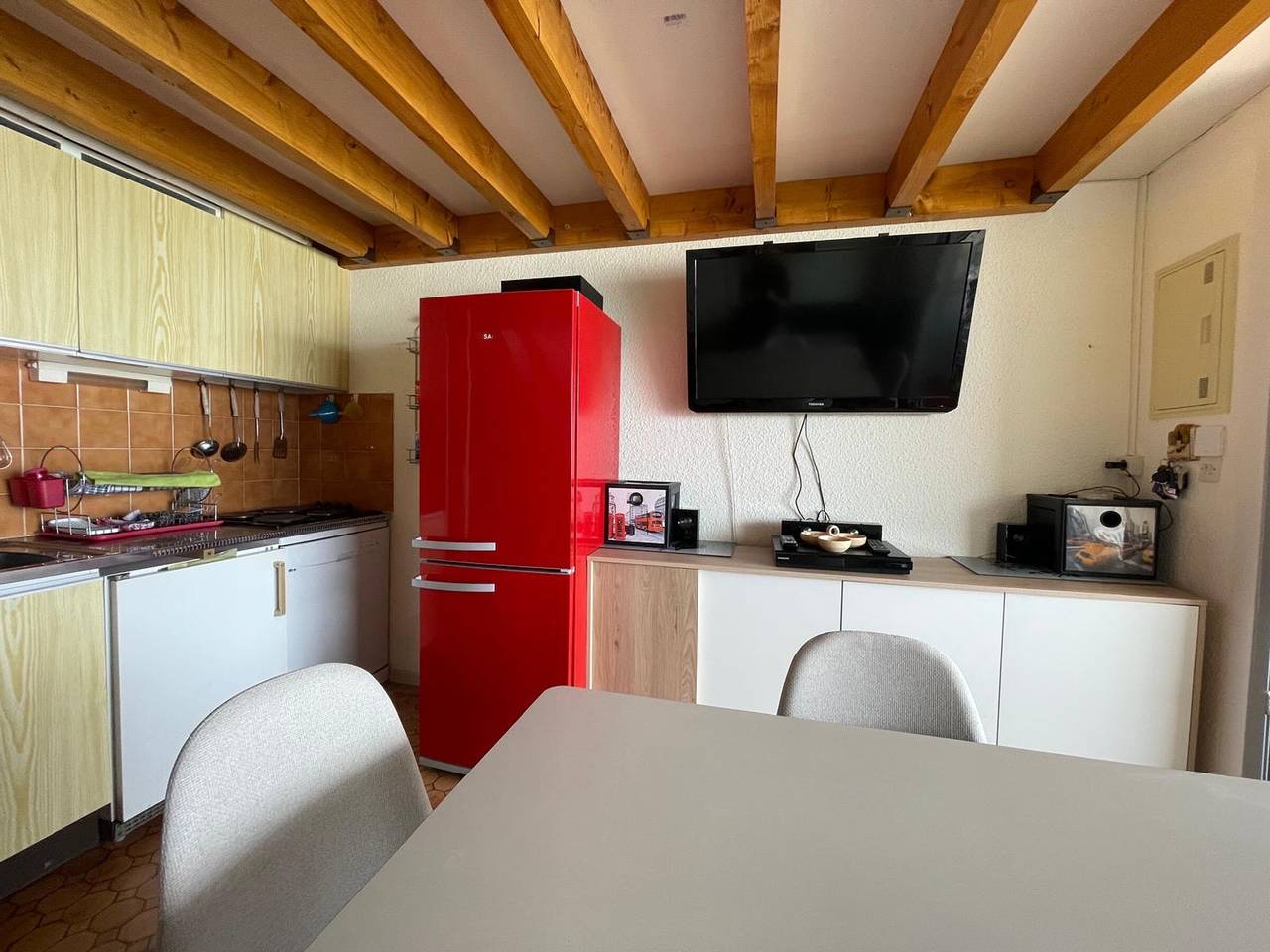 Apartamento entero, Saint-Cyprien - Dúplex 2 habitaciones con terraza y aparcamiento privado, vista al puerto in Saint-Cyprien, Côte d'Améthyste