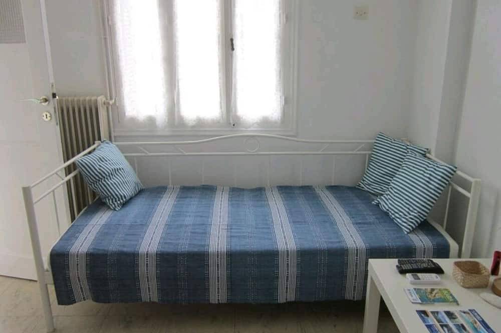 Icarus Blue Cottage Escape.\nthe Greek island of Ikaria is a Blue Zone Island in Ikaria