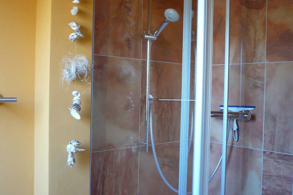 Ganze Wohnung, Fewo \" Schwalbennest\" im Haus am Teich in Todendorf auf Fehmarn, Hundefreundlich in Todendorf, Fehmarn