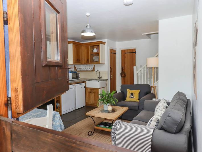 Buckleigh Lodge in Kingsteignton, Devon