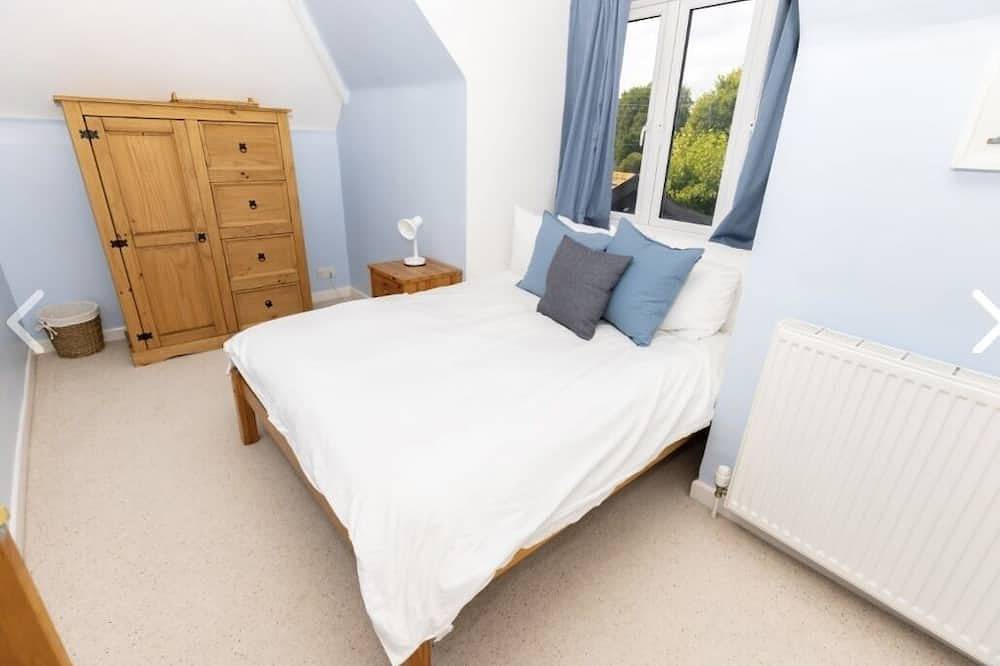 Spacious Family Home With Amazing View in Newton and Noss, South Devon