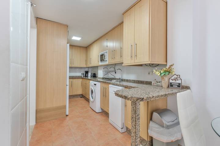 Entire apartment, Apartment '216 Central La Cala' with Wi-Fi and Air Conditioning in Playa de La Cala - El Torreón (Mijas), Mijas