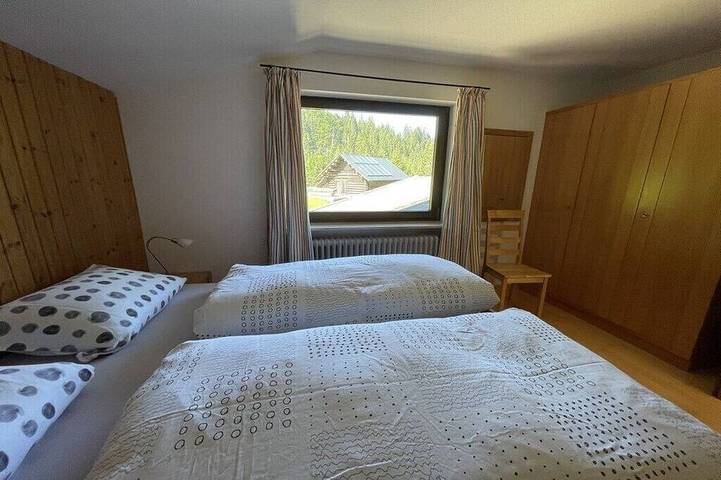 Ferienhaus für 9 Personen, mit Balkon im Kleinwalsertal - 2