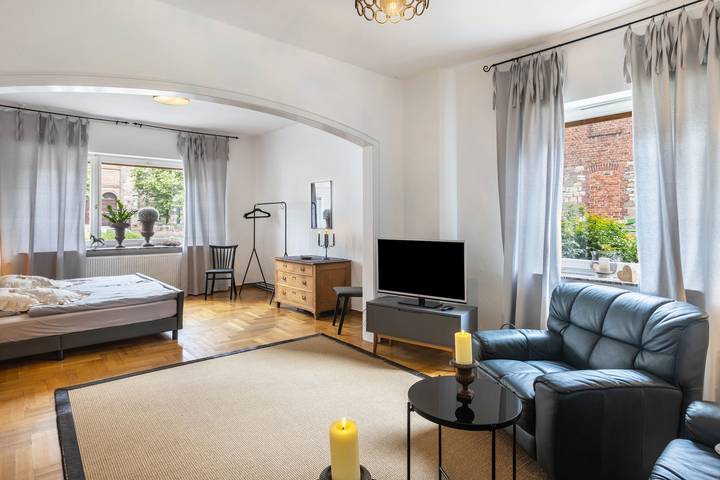 Entire apartment, Apartment 'Hofhausnr3' with Private Terrace, Garden, and Wi-Fi in Warburg, Kreis Höxter