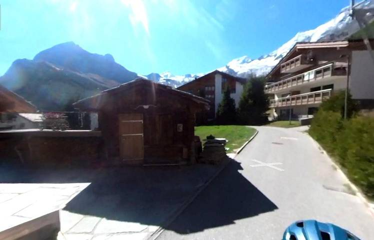 Chambre d’hôte pour 2 personnes, avec Balcon ainsi que Terrasse et Jardin à Zermatt - 4