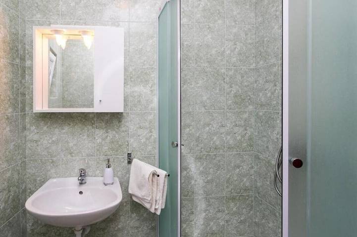 Ganze Wohnung, Šilok Apartment mit 1 Schlafzimmer, Terrasse und Meerblick in Mljet