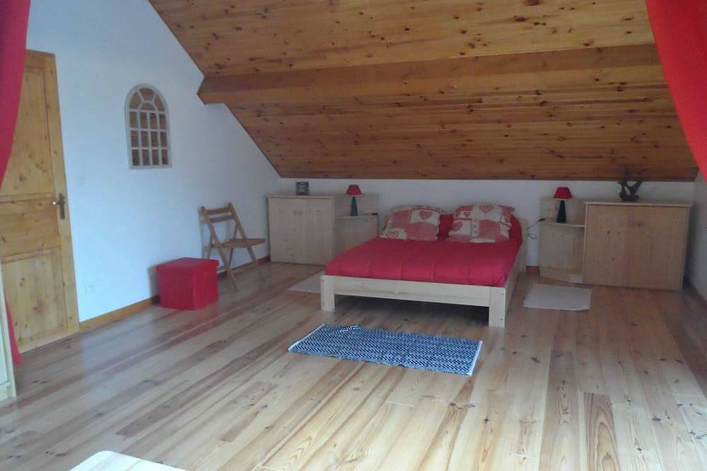 Chalet estats | Rent for 9 people in Vicdessos | France Saintjeandumontcalm.fr in Val-de-Sos, Parc naturel régional des Pyrénées ariégeoises