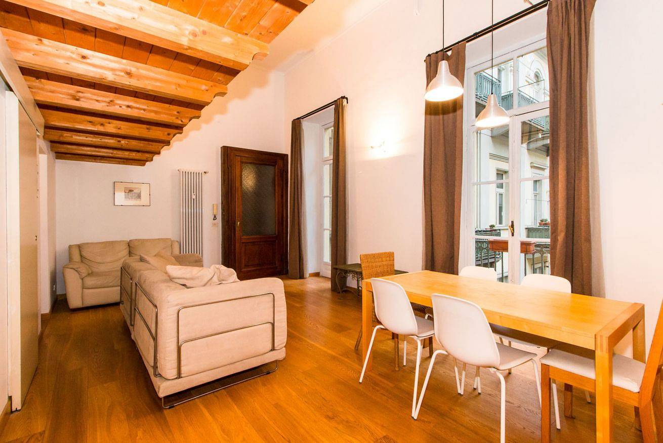 Entire apartment, Apt x 2 In City Center! 400 meters from Porta Susa in Turin, Turin Province