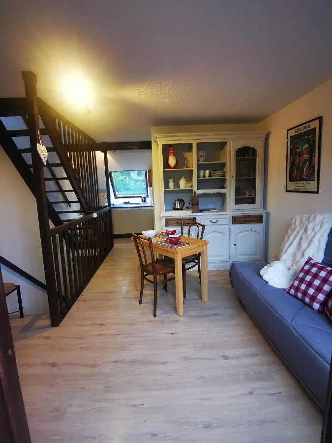 Apartamento de vacaciones para 4 personas, con piscina además de jardín y vistas - 1