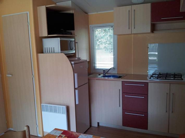 Camping De La Vallée - Mobilheim 4 personen - Mobilheim Loggia 25m² Klimatisiert + halbüberdachte Terrasse 8m² in Saint-Jean-Pla-de-Corts, Mittelmeerküste (Frankreich)