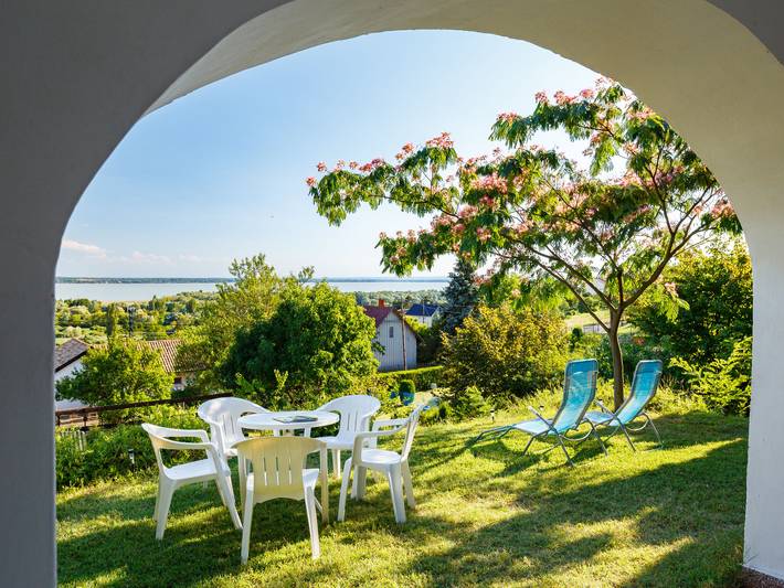 Ferienhaus für 8 Personen, mit Garten und Balkon sowie Seeblick in Westtransdanubien - 3
