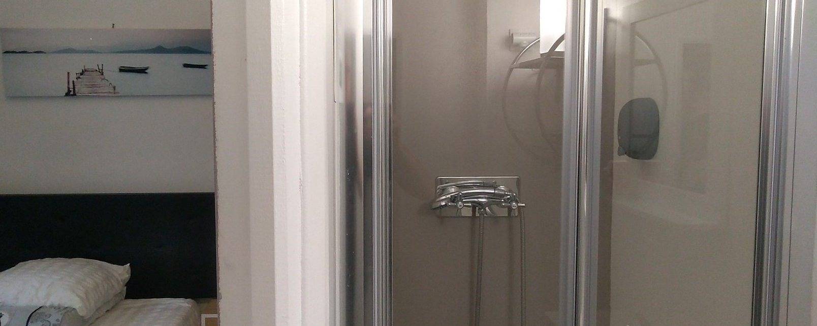 Chambres d'hôtes La Maison de Ville Espace Vivence - Chambre 1 in Magny-en-Vexin, Parc naturel régional du Vexin Français