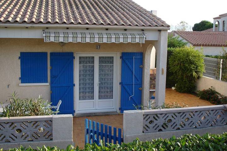 Villa pour 6 personnes, avec piscine ainsi que terrasse et jardin à Saint-Cyprien