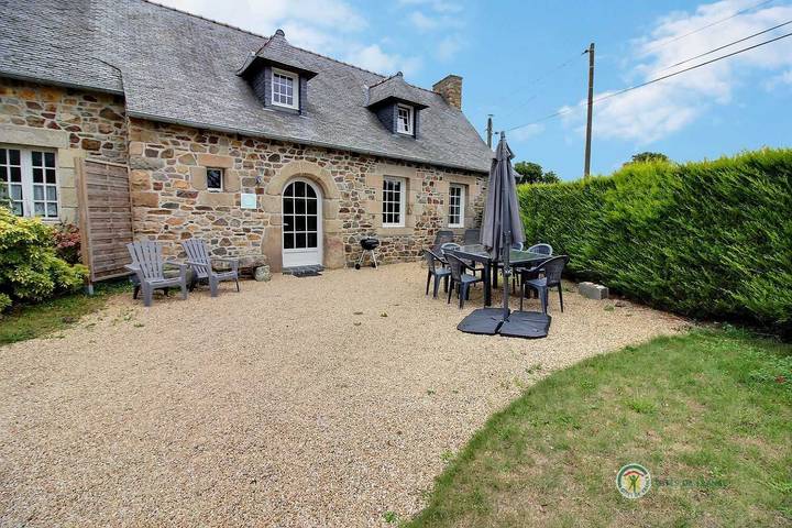 Gîte pour 6 personnes, avec Jardin à Pleumeur-Gautier