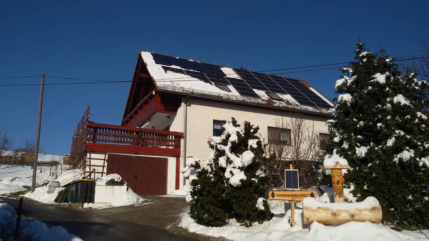 Ganze Ferienwohnung, Ferienwohnung mit Außenpool in Rabenau, Osterzgebirge