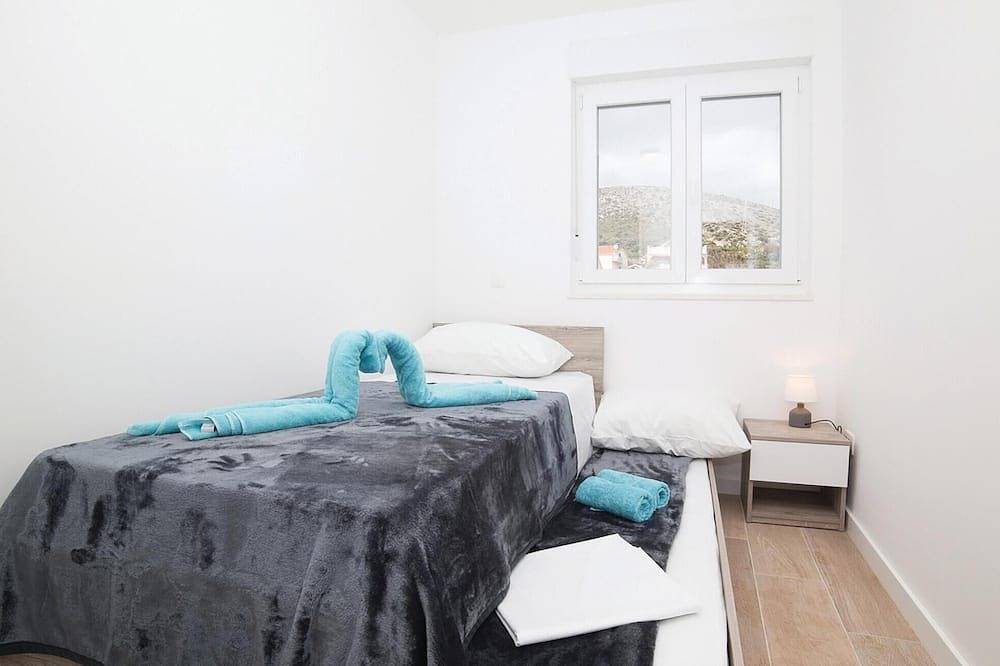 Ganze Wohnung, Schöne Wohnung in Trogir mit Meerblick in Trogir, Split-Dalmatien