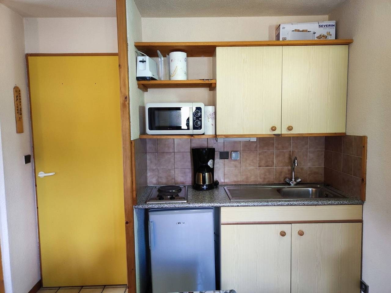 Estudio entero, Estudio céntrico para 4 personas, cerca de pistas y comercios. in Les Carroz, Arâches-la-Frasse
