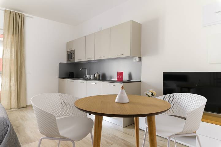 Ferienwohnung für 2 Personen, mit Balkon in Bari - 2