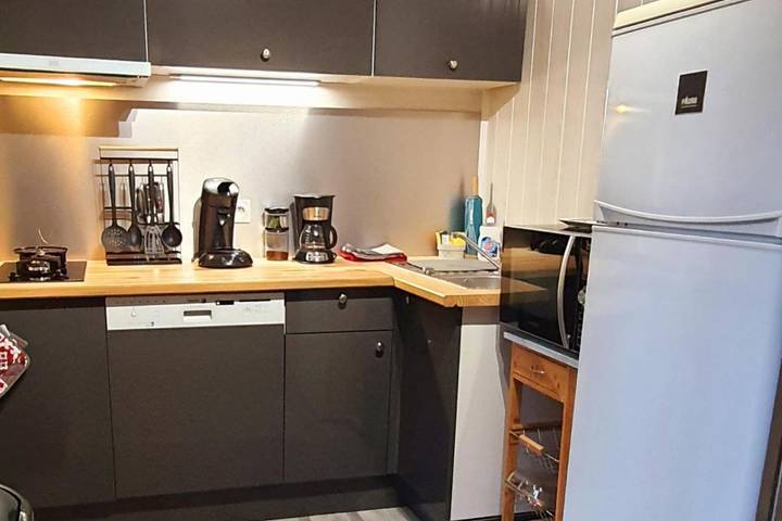 Location de vacances pour 4 personnes, avec vue ainsi que piscine et jardin à Chirac - 4