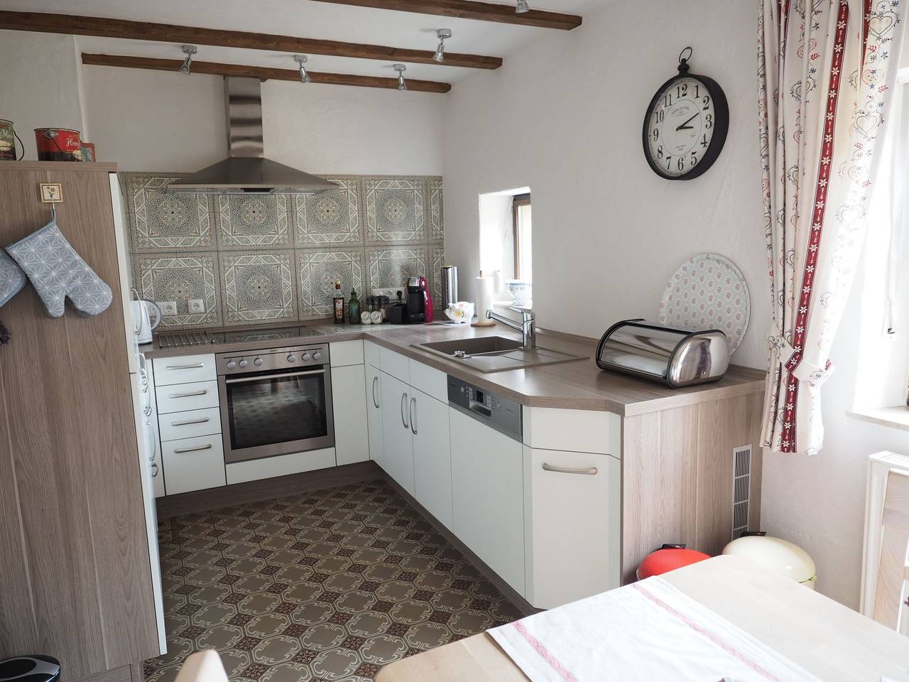 Ganze Wohnung, Hochwertige Ferienwohnung mit Terrasse und Garten in Zülpich, Eifel (Nordrhein-Westfalen)