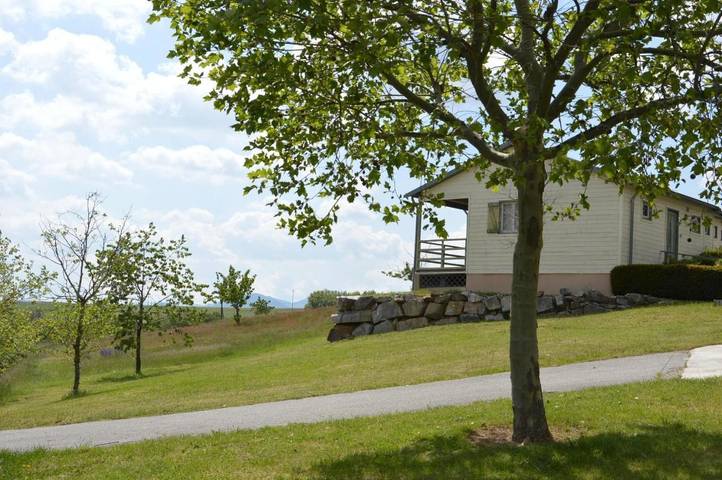 Location de vacances pour 4 personnes, avec jardin ainsi que piscine et vue, animaux acceptés à Étables