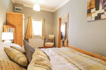 Log Cabin for 2 People in Kent, Photo 4