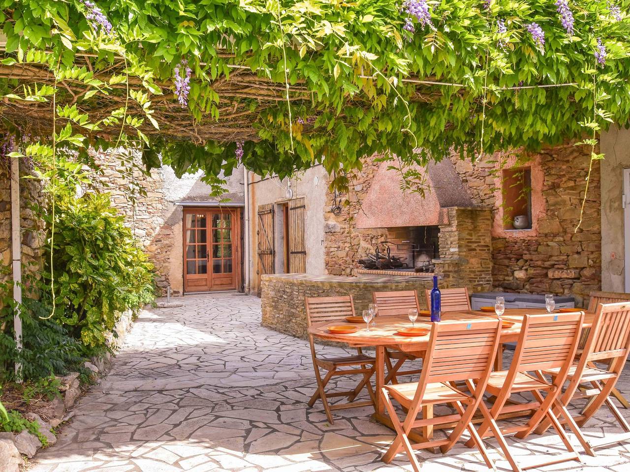 Charmantes Natursteinhaus mit Pool in Félines-Minervois, Béziers und Umgebung