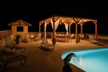 Cottage pour 6 personnes, avec piscine ainsi que jardin et vue, adapté aux familles dans Vámos