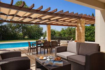 Holiday Rental for 4 People in Aphrodite Hills, South Cyprus, Photo 1