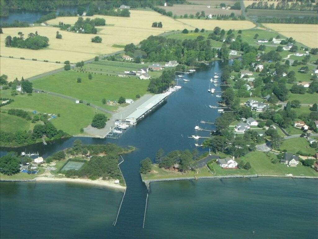 Ganze Wohnung, \"Heron's Nest\" * Charmantes kleines Haus an der Chesapeake Bay * Rampe * Bootsrutsche * in Chesapeake Bay