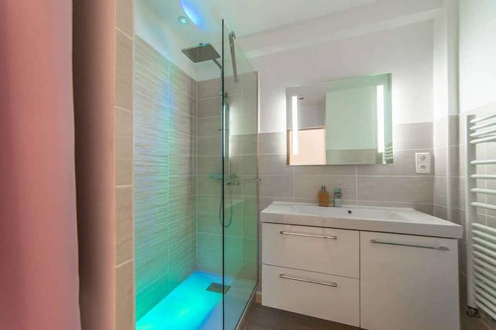 Appartement entier, L'Ascot - Appartement à 300m des plages, vue hippodrome in Cagnes-sur-Mer, Côte méditerranéenne (France)